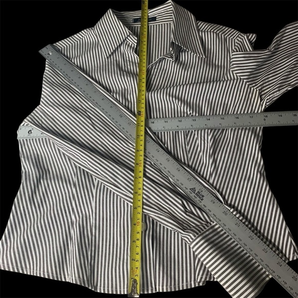 ANNE KLEIN Striped Shirt Pinstripe Button Up Workwear Fitted Seams Brown White 8 - Picture 9 of 10
